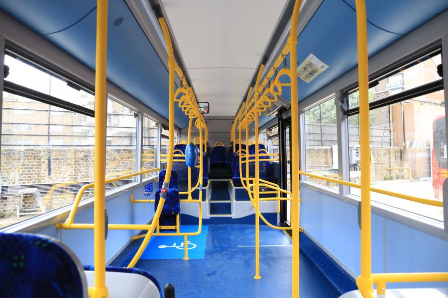 Интерьер BYD Alexander Dennis Enviro200EV 2016 года  (фото 12 из 29)